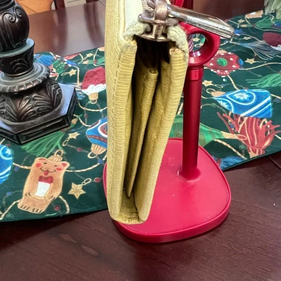 FURLA Leather Wallet Authentic Bought in Japan - Picture 13 of 14